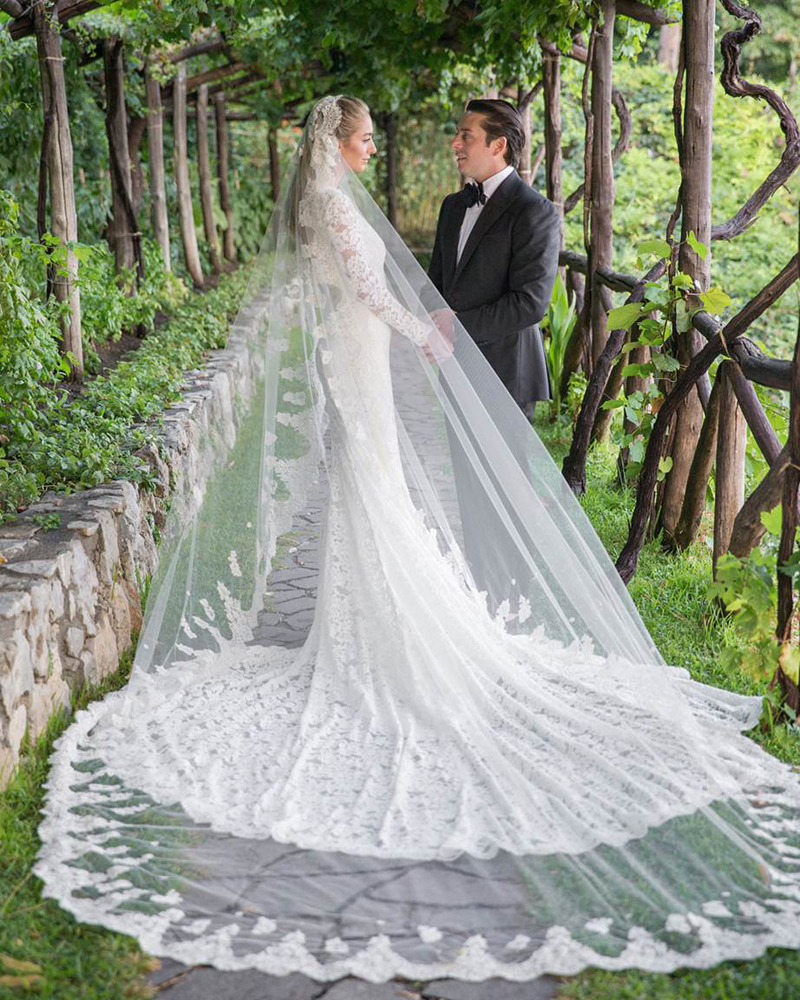 The Most Stunning Wedding Dress 2017 — Harper’s Bazaar, Sugokuii Events